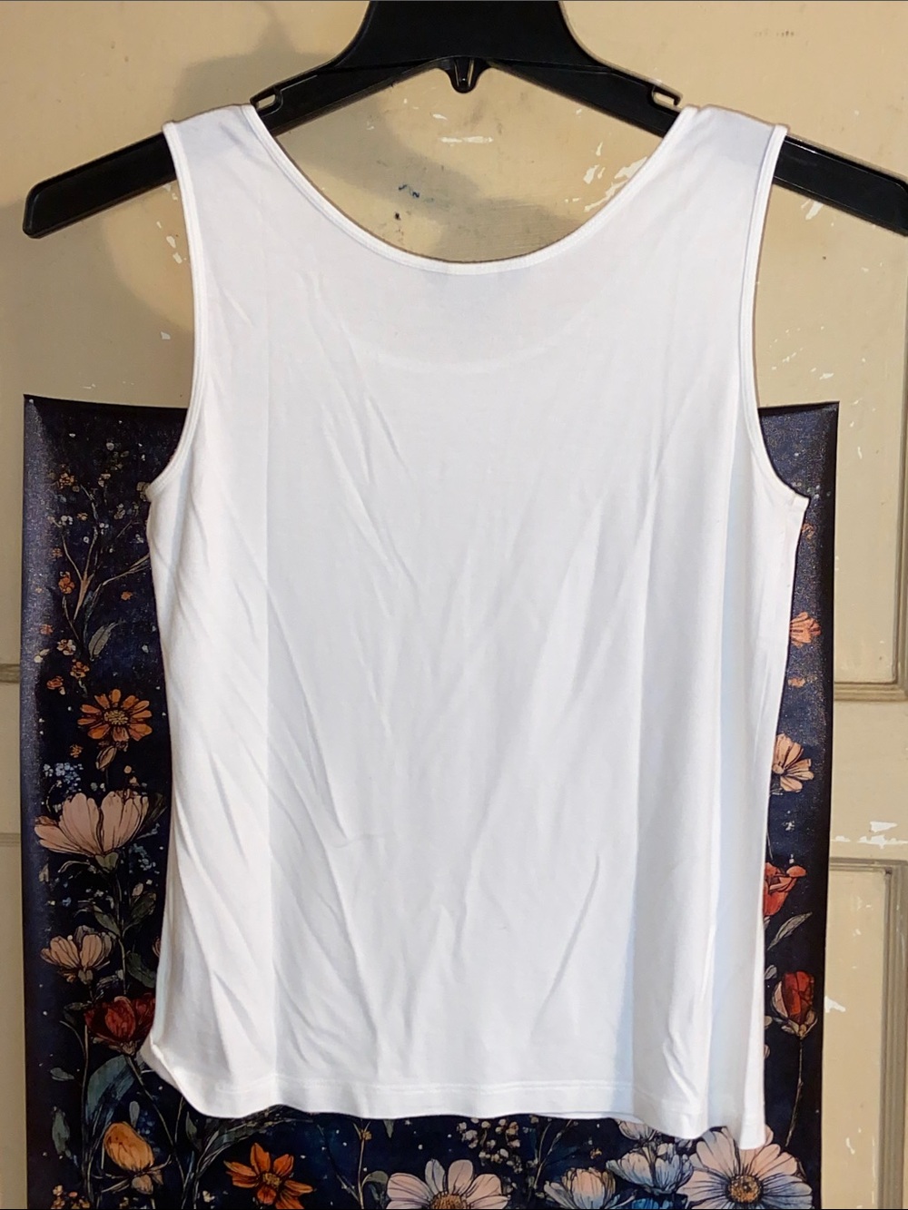 MULTIPLES WHITE TANK TOP EUC - Picture 2 of 4